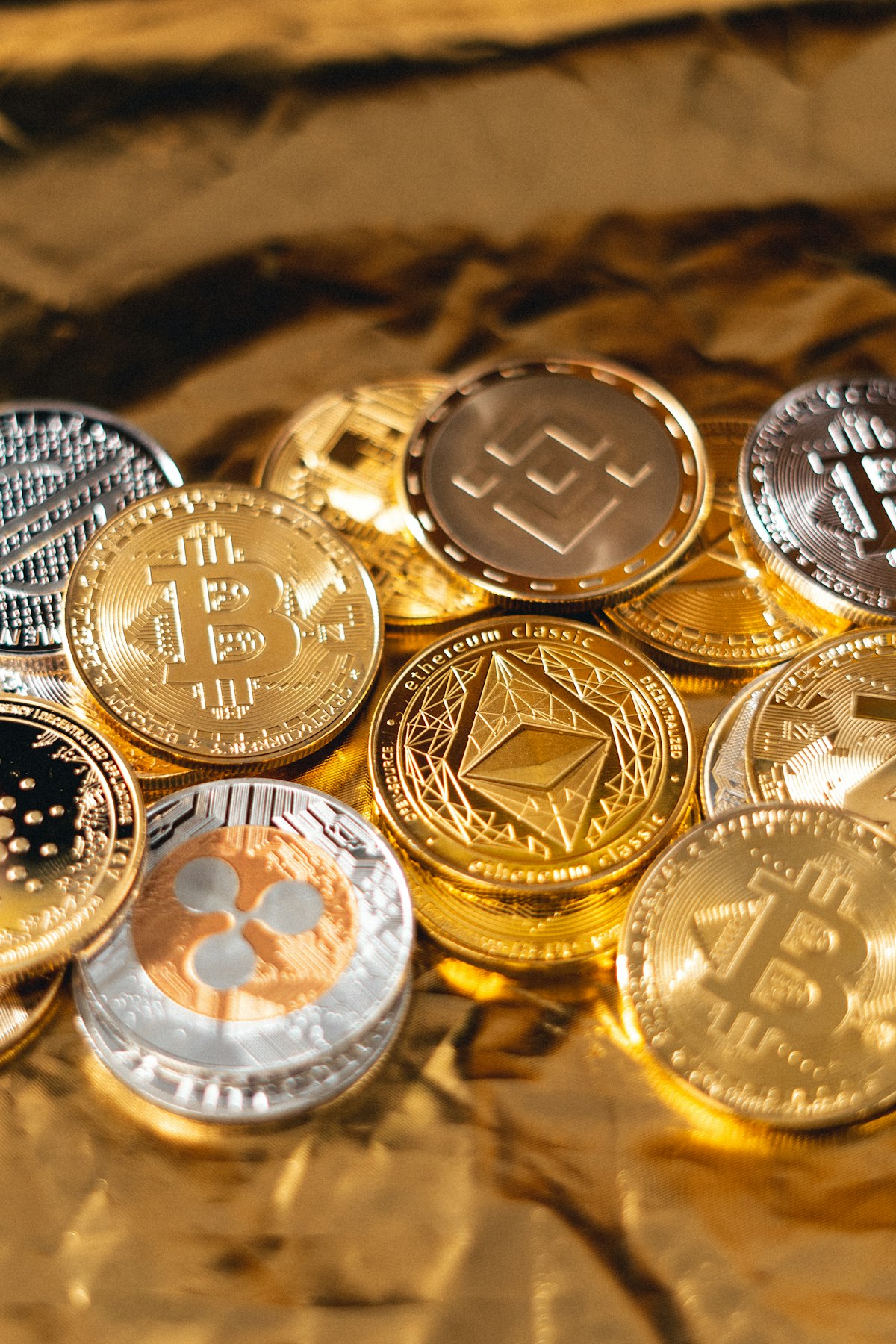 Illustrative cryptocurrency hardware wallet and digital asset security